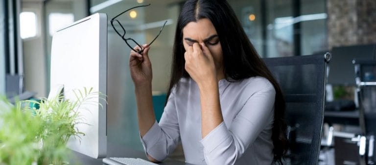Göz Yorgunluğu Nedir? Göz Yorgunluğu Belirtileri Nelerdir?