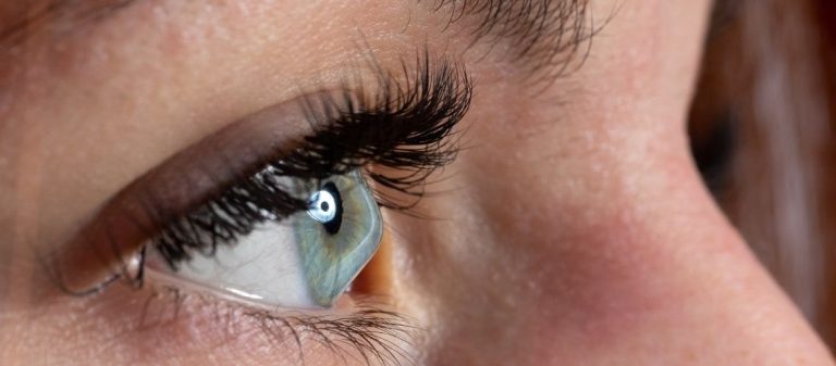 Keratokonus Nedir? Keratokonus Belirtileri, Tedavisi ve Ameliyatı