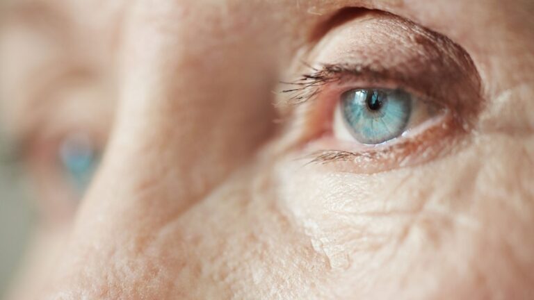 Diyabetik Retinopati Nedir ? Belirtileri, Nedenleri ve Tedavisi