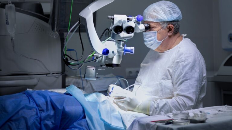 Vitrektomi (Retina Cerrahisi) Ameliyatı Fiyatları