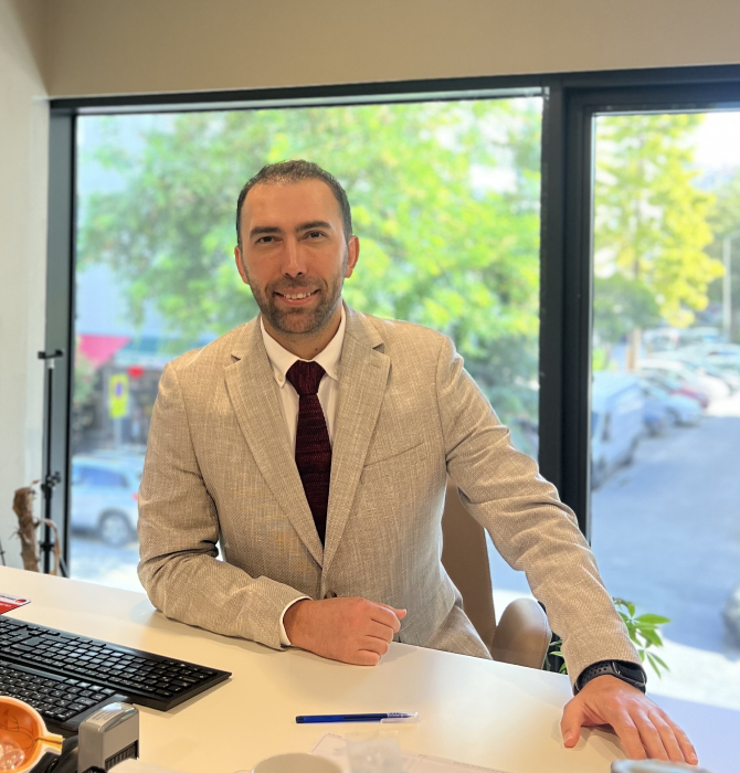 Doç. Dr. Berkay Akmaz